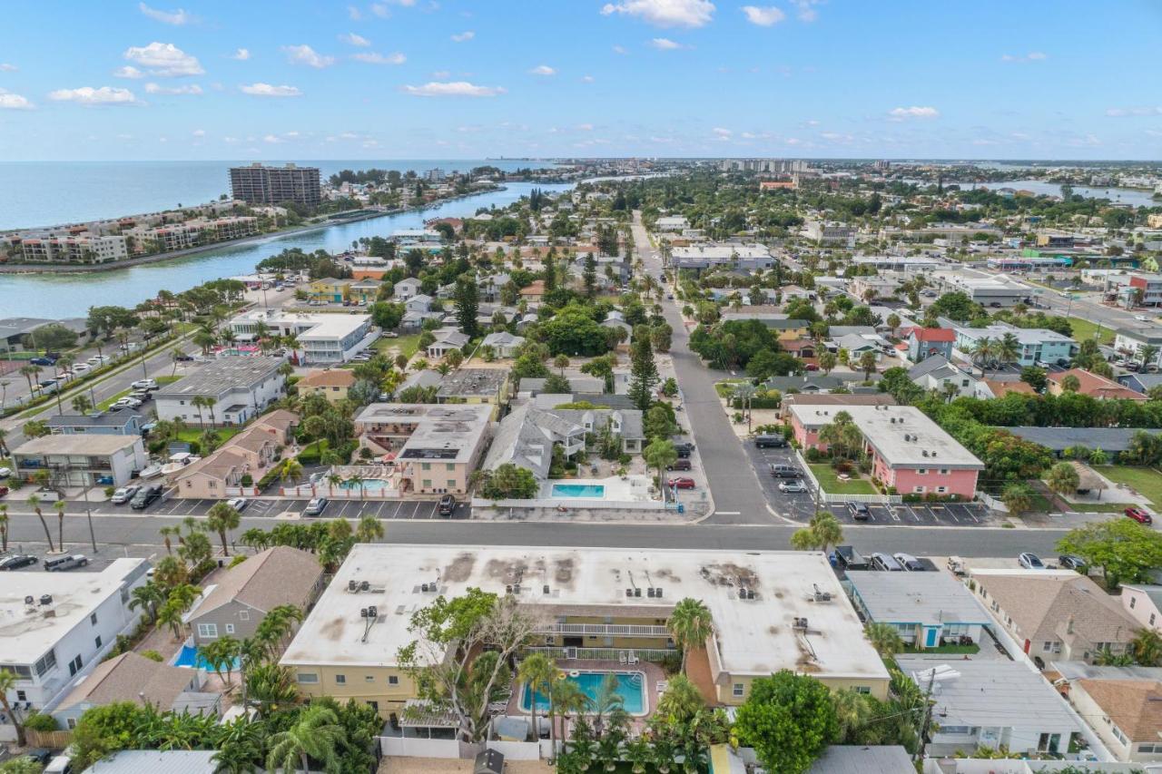 Appartamento Waves 18 St. Pete Beach Esterno foto