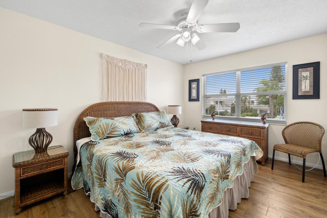 Appartamento Waves 18 St. Pete Beach Esterno foto