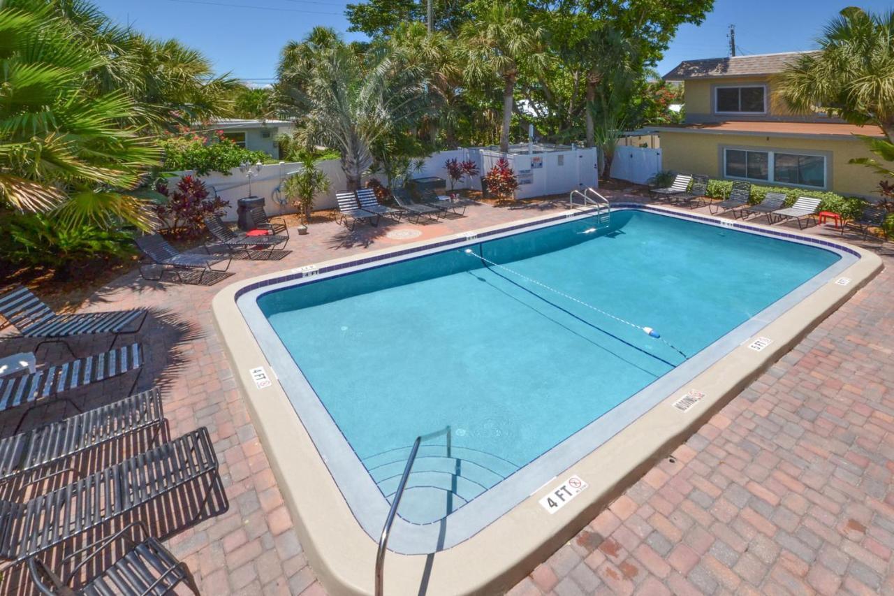 Appartamento Waves 18 St. Pete Beach Esterno foto