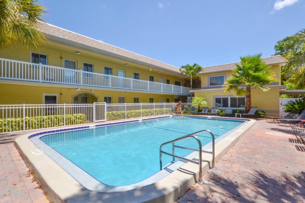 Appartamento Waves 18 St. Pete Beach Esterno foto